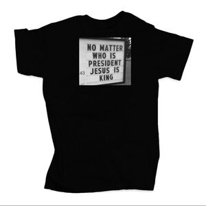 Jesus is king t-shirt (Unisex)